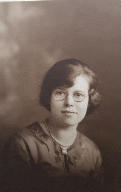 ALCORN Winifred Edith (Wood Whitfield) 1910-1994.jpg
